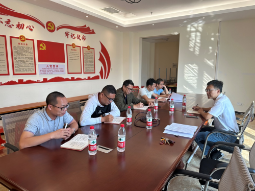 方泽强到体育学院进行调研指导.png 方泽强到体育学院进行调研指导.png