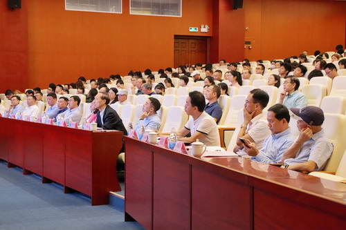 讲座现场.jpg 讲座现场.jpg