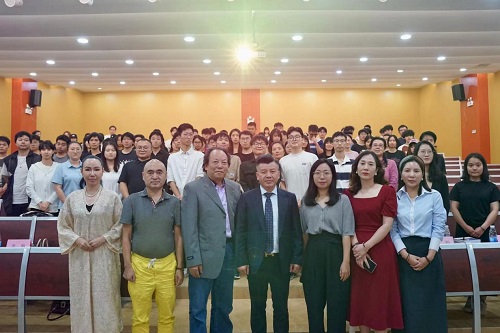 合影留念.jpg 合影留念.jpg