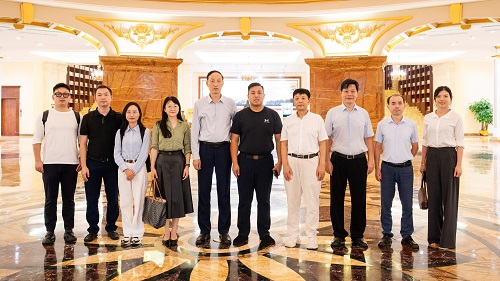 双方合影.jpg