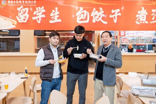 一起品尝.jpg