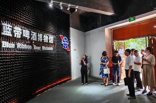 实地参观.jpg