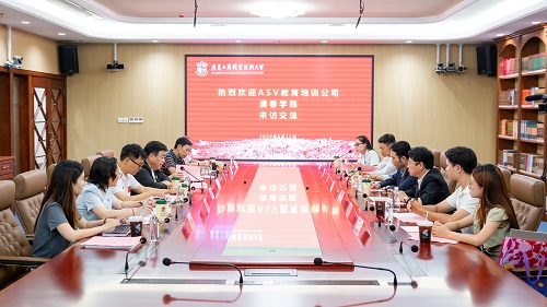 座谈现场.jpg 座谈现场.jpg