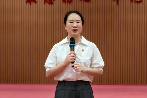 张婷主讲.jpg