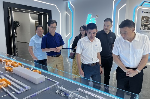 参观考察.jpg 参观考察.jpg